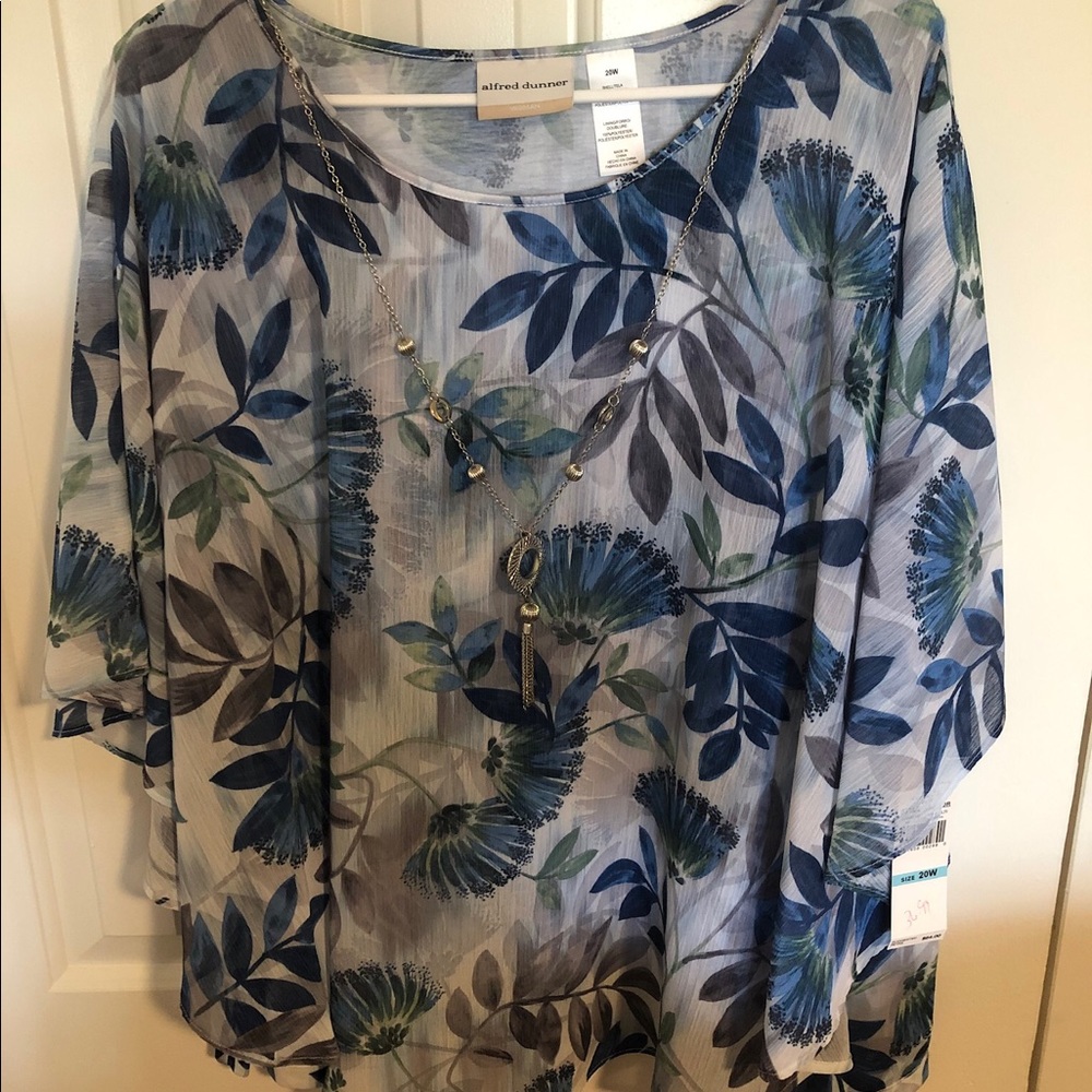 Alfred Dunner Blue Floral Top with Necklace 2X NWT